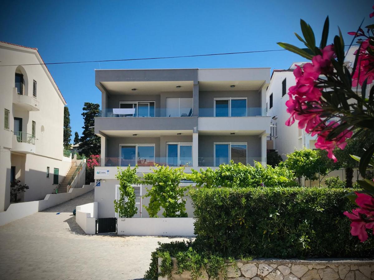 Apartments Luna Novalja Luaran gambar
