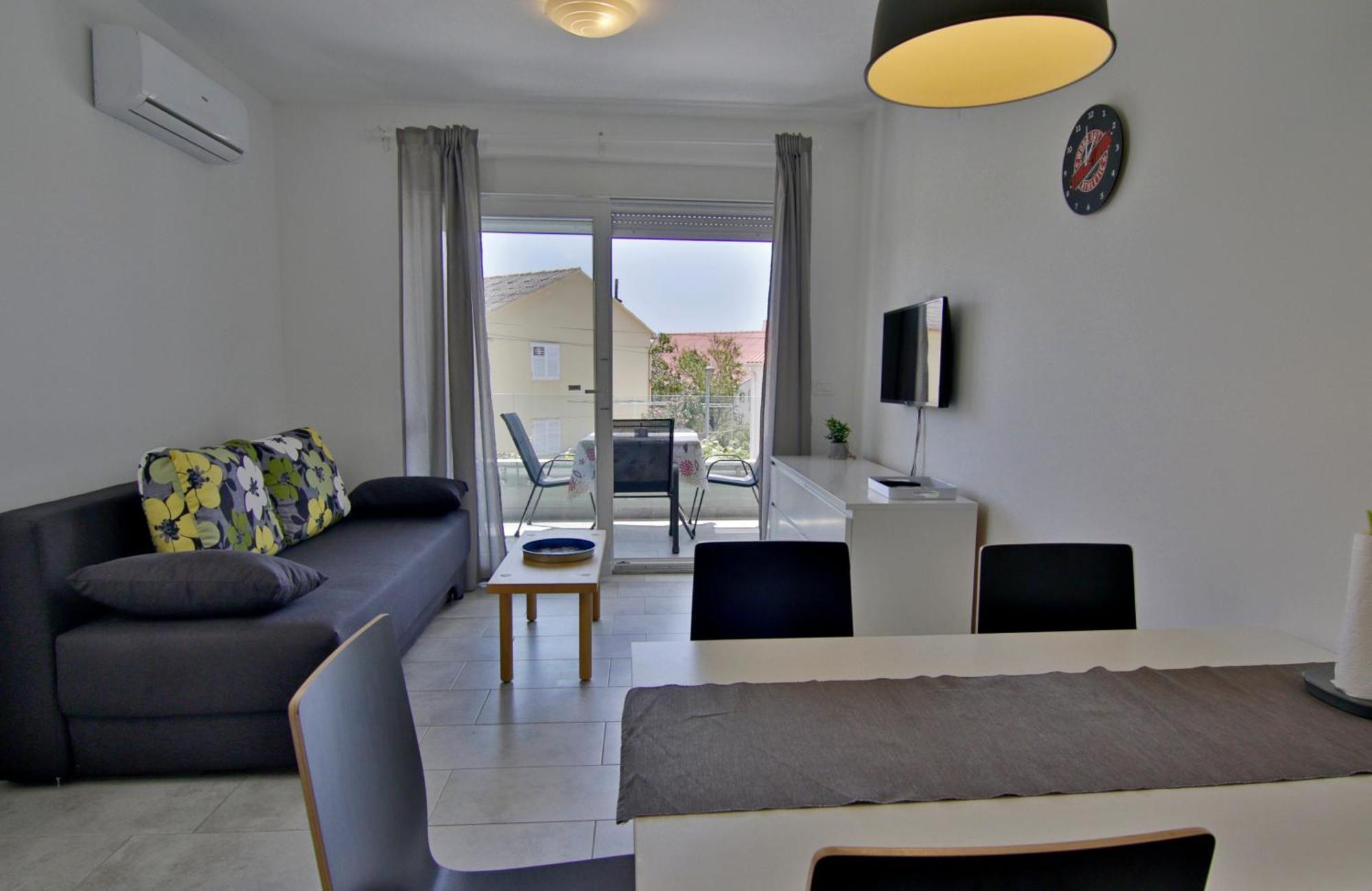 Apartments Luna Novalja Luaran gambar