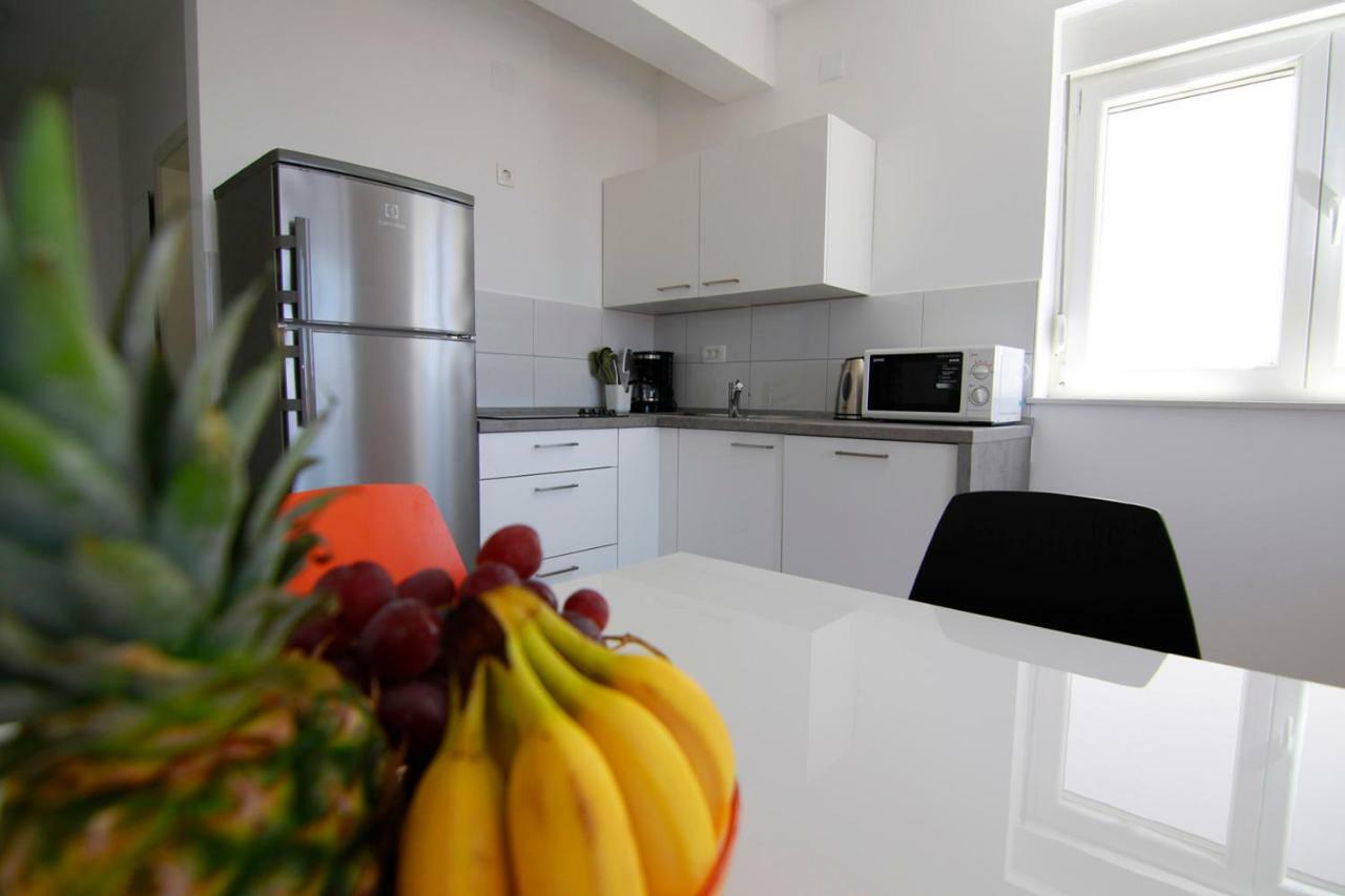 Apartments Luna Novalja Luaran gambar