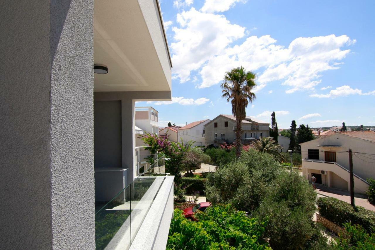 Apartments Luna Novalja Luaran gambar