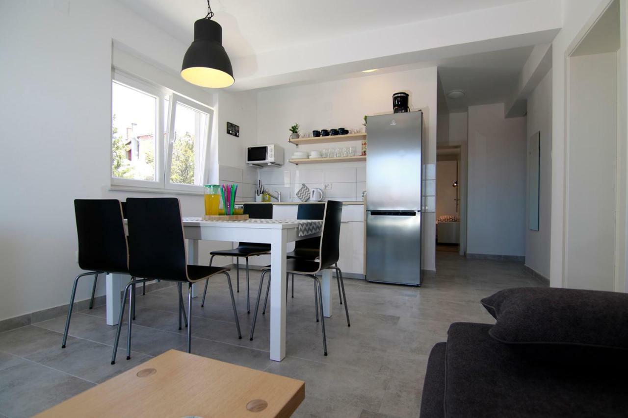 Apartments Luna Novalja Luaran gambar