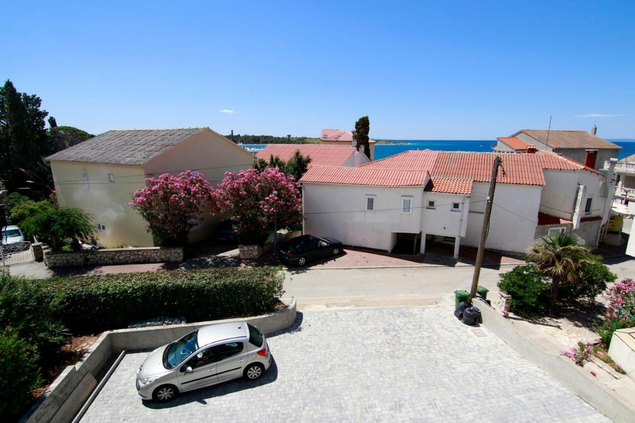 Apartments Luna Novalja Luaran gambar